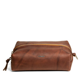 Nokona Dopp Kit in Walnut™