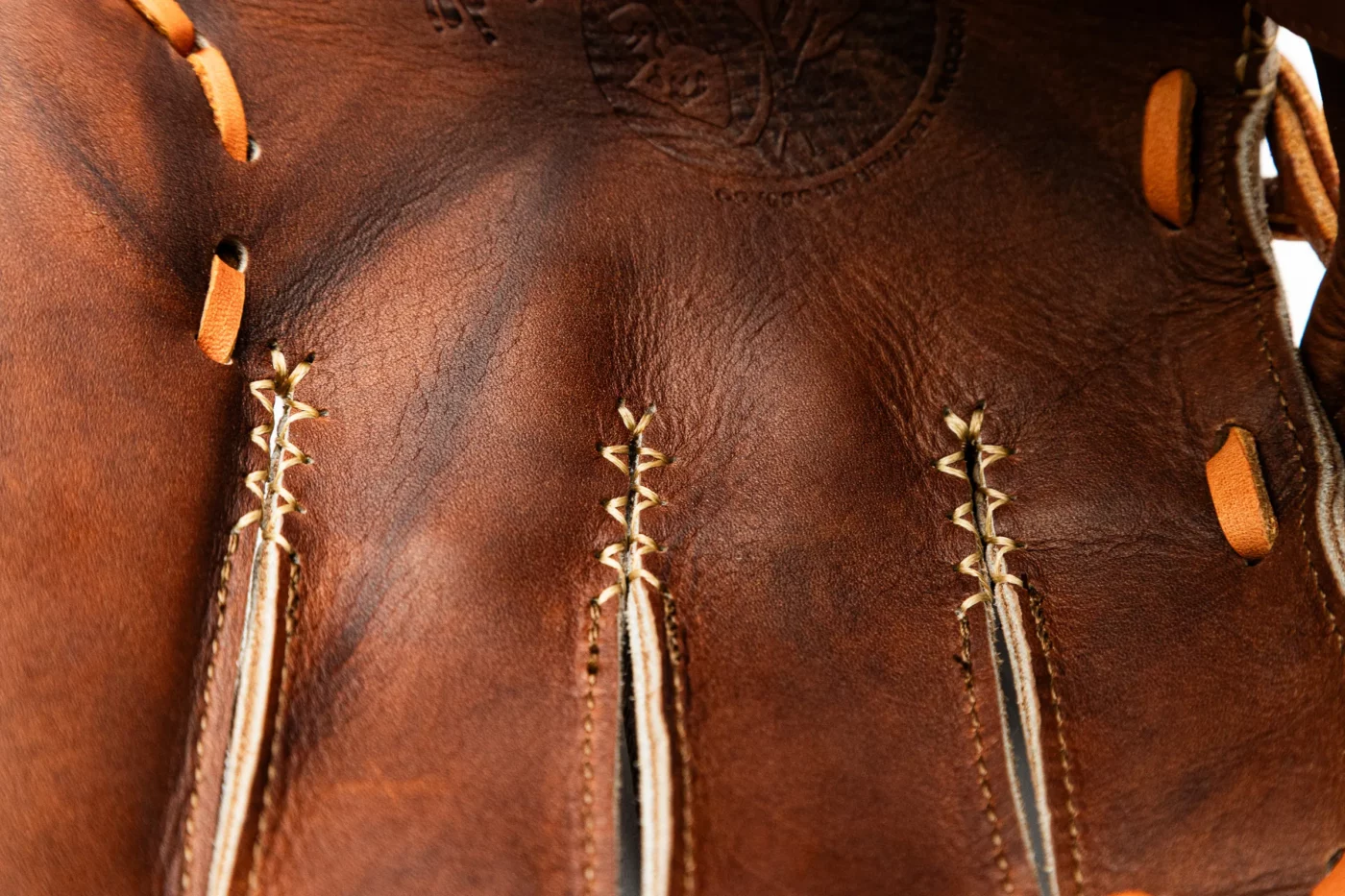 Apolina ボンネット Juni Cap Walnut Walnut_Edge-